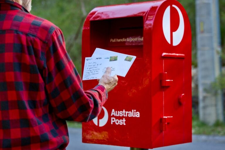 Why More Australians Are Choosing to Mail Checks Online
